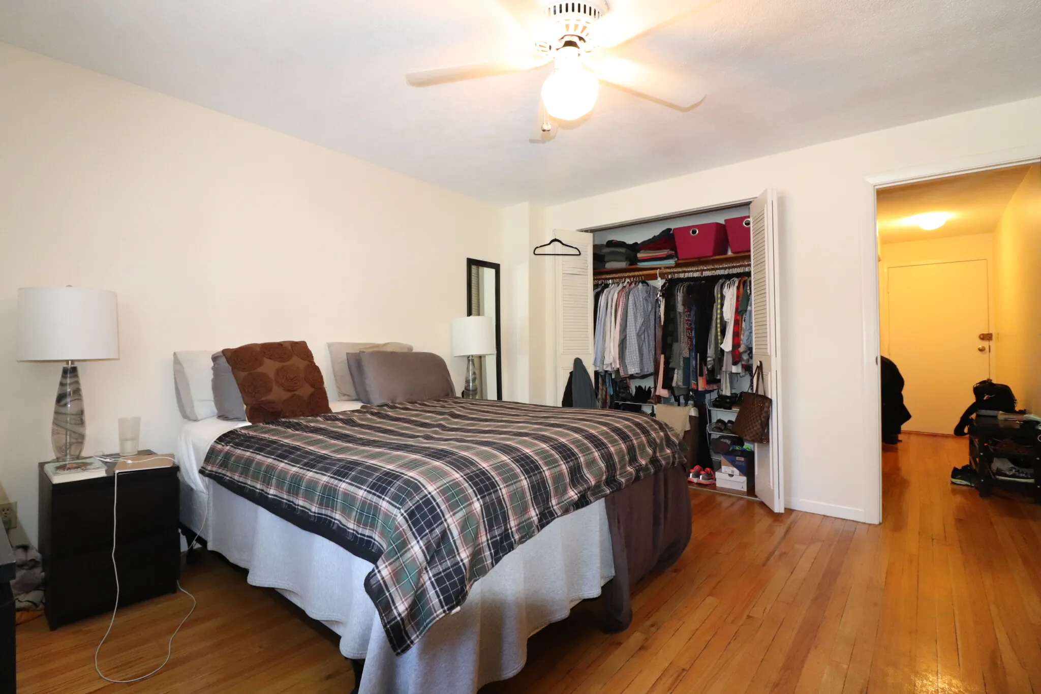 81 Green St, North Brookline