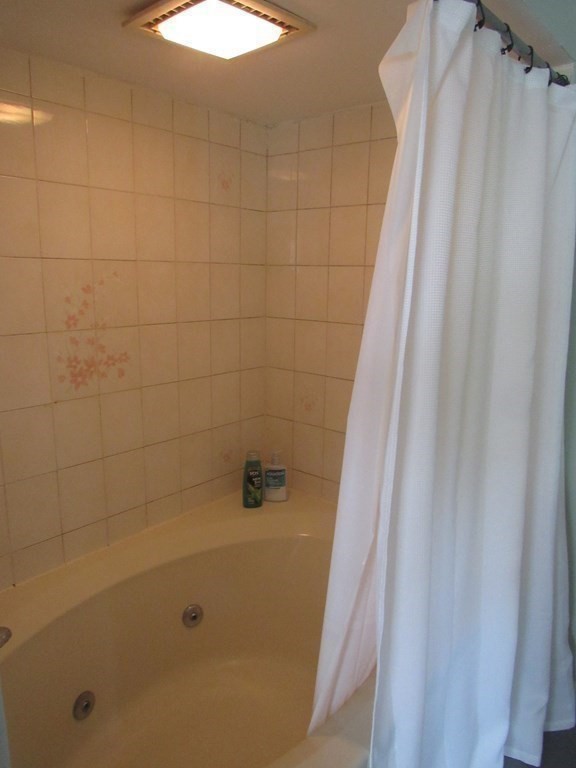 351 Plantation St, East Worcester