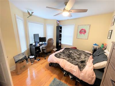 90 Holland St, Davis Square