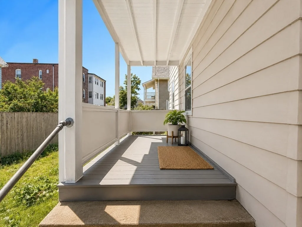 11 Worcester St, Belmont