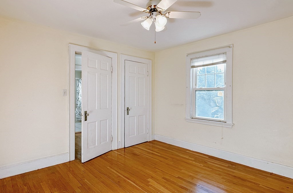 3 bed, 1.5 bath apartment for rent at 32 Valentine Unit SFH, Arlington — photo 10 of 16