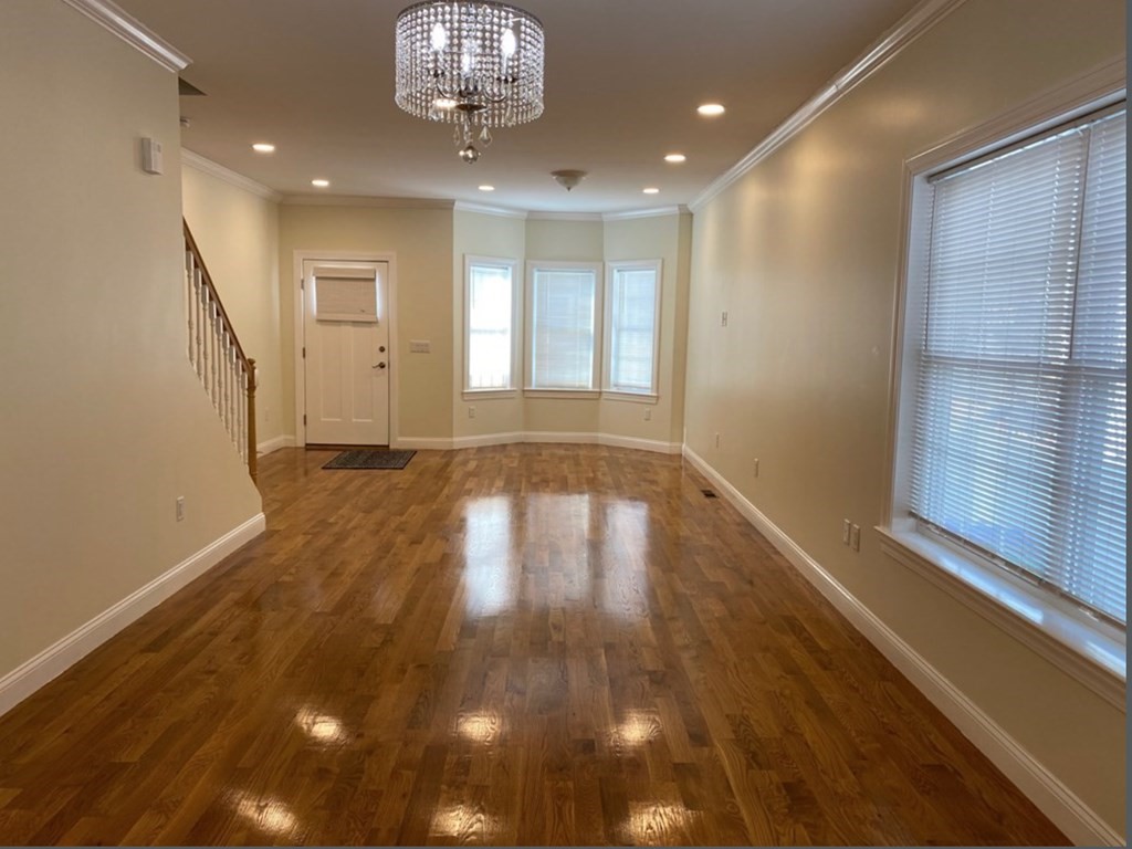 3 bed, 3.5 bath apartment for rent at 16 Walnut St Unit 1, Tufts University — photo 7 of 17