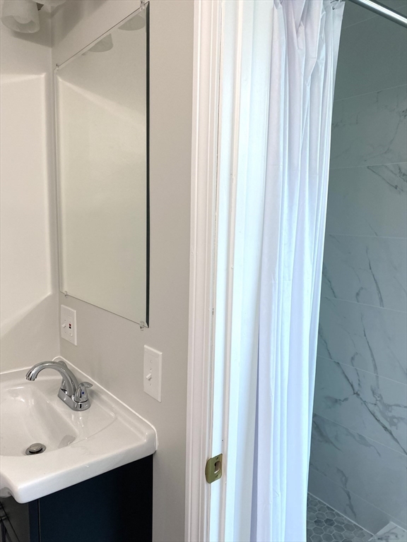 4 bed, 2 bath apartment for rent at 64 6th St Unit 3, East Cambridge — photo 10 of 10