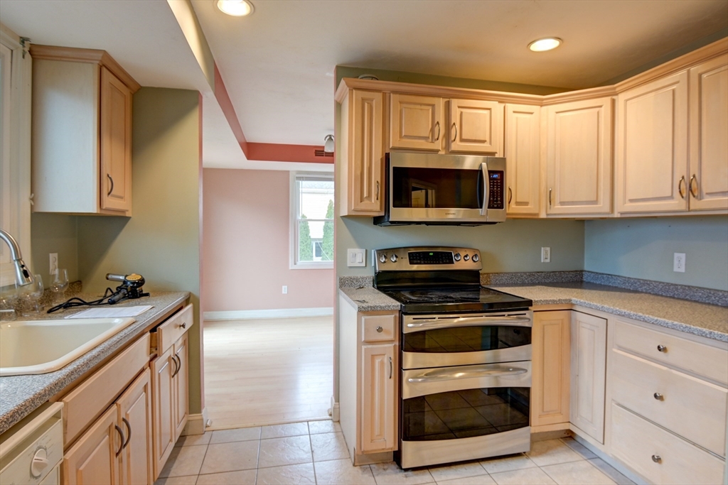 3 bed, 2 bath apartment for rent at 31 Westford St Unit 31, Quincy — photo 7 of 19
