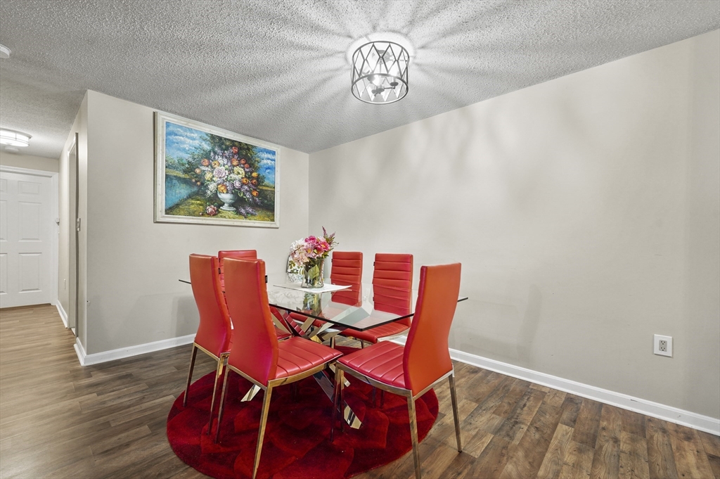 11 Ledgewood Way, Peabody