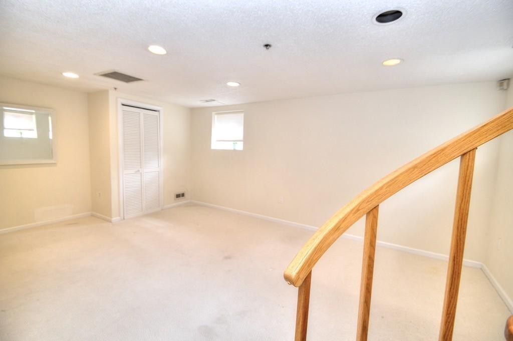 21 Main St, Charlestown