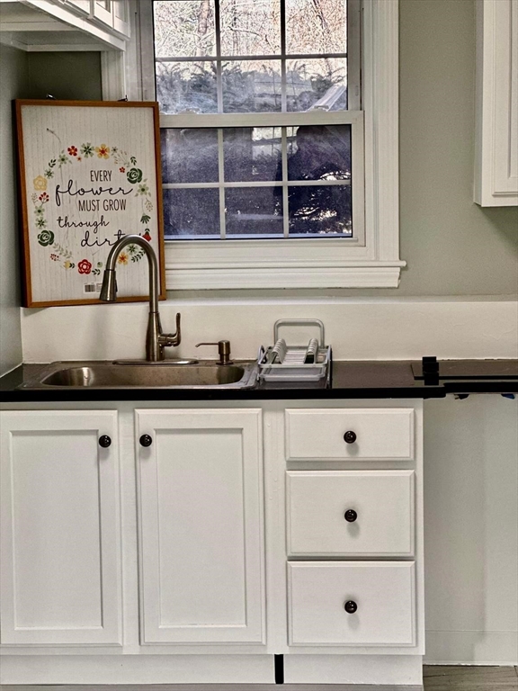 18 Spring Valley Rd, Burlington