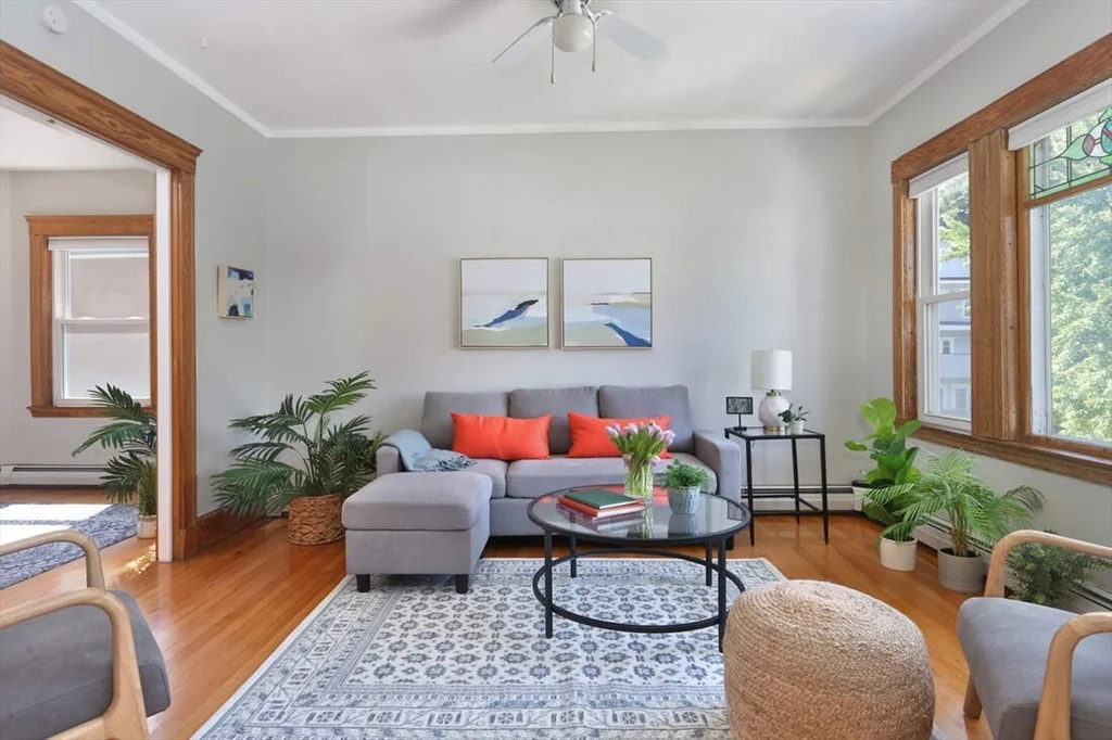 5 Benton Rd, Tufts University