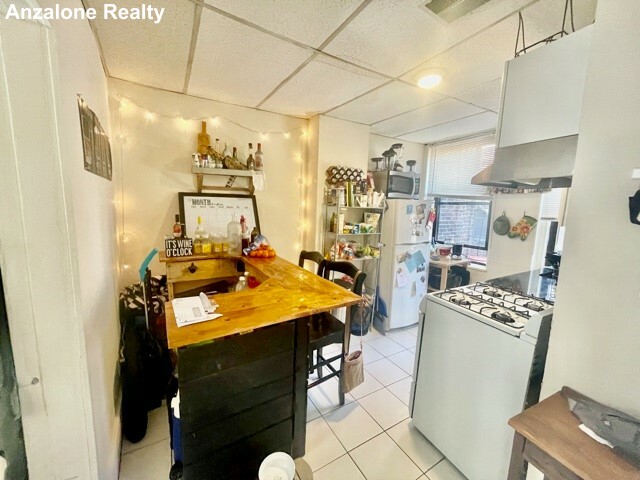 11 Charter St, North End