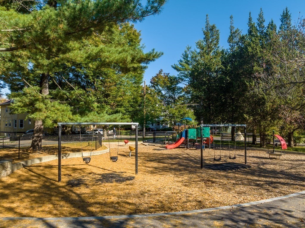 96 Verndale St, North Brookline