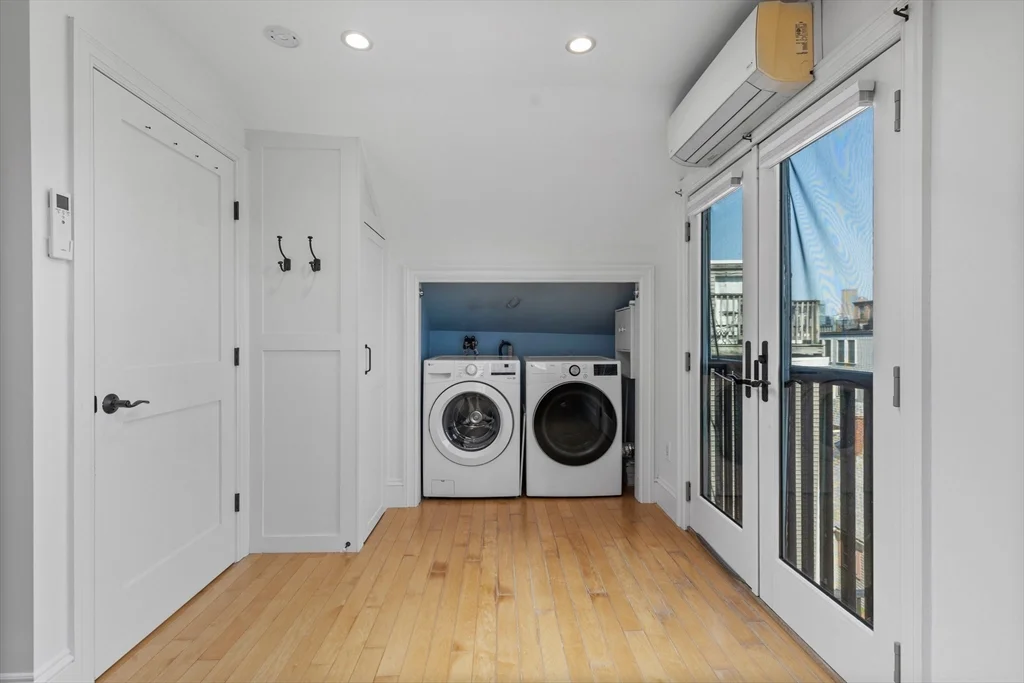 256 W 3rd St, South Boston