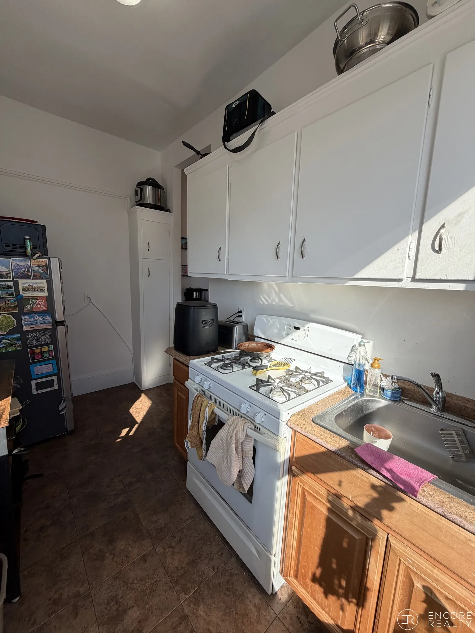 16 Davis Ave, Emerson Gardens