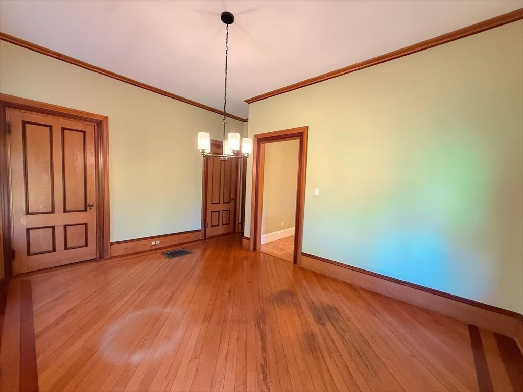 209 Bacon St, Natick