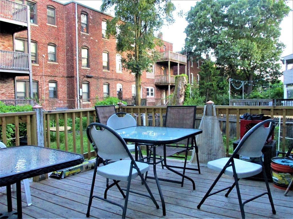 71 Hooker St, Allston