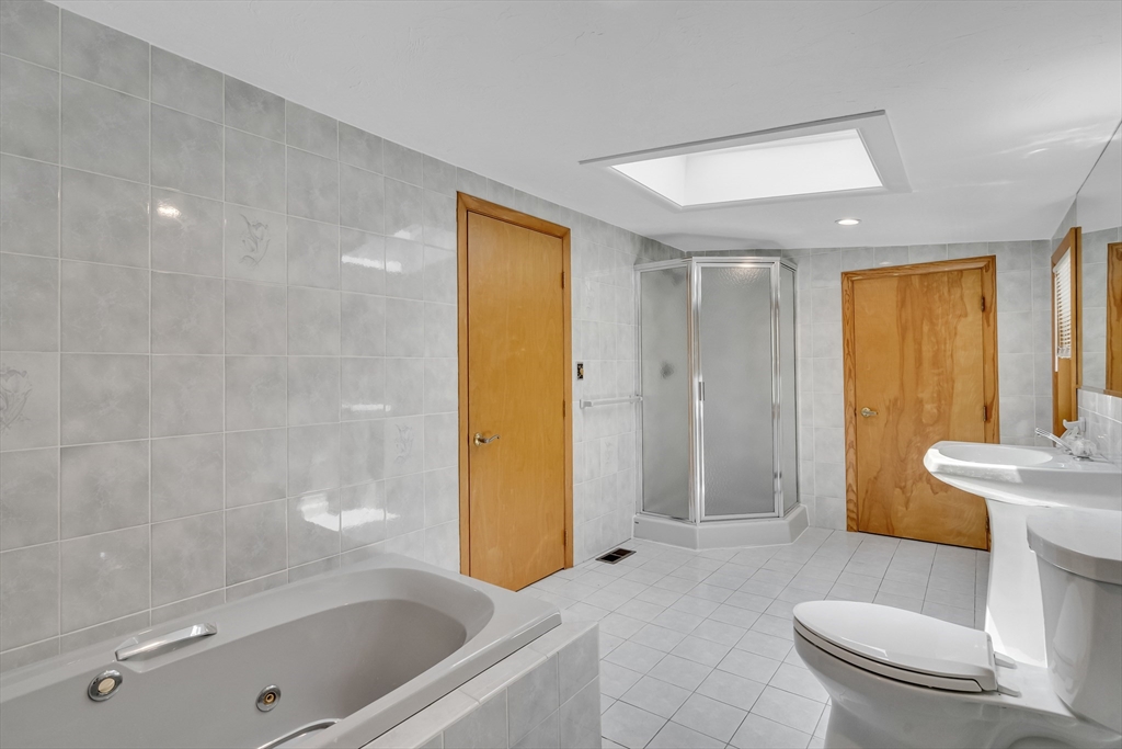 115 Rowe St, Auburndale