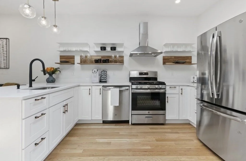 43 Wordsworth St, East Boston