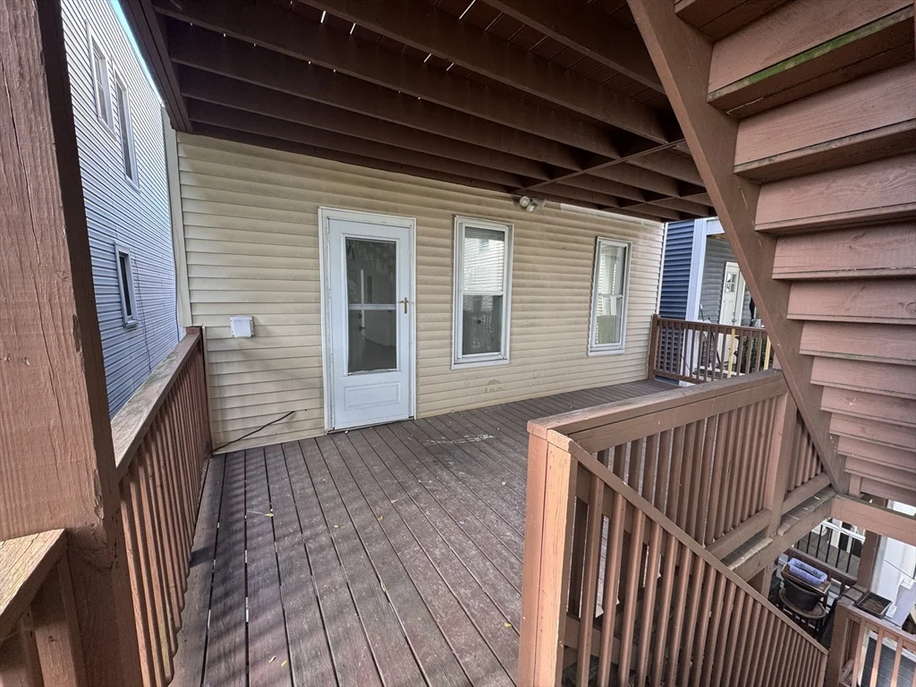 8 Shelby St, East Boston