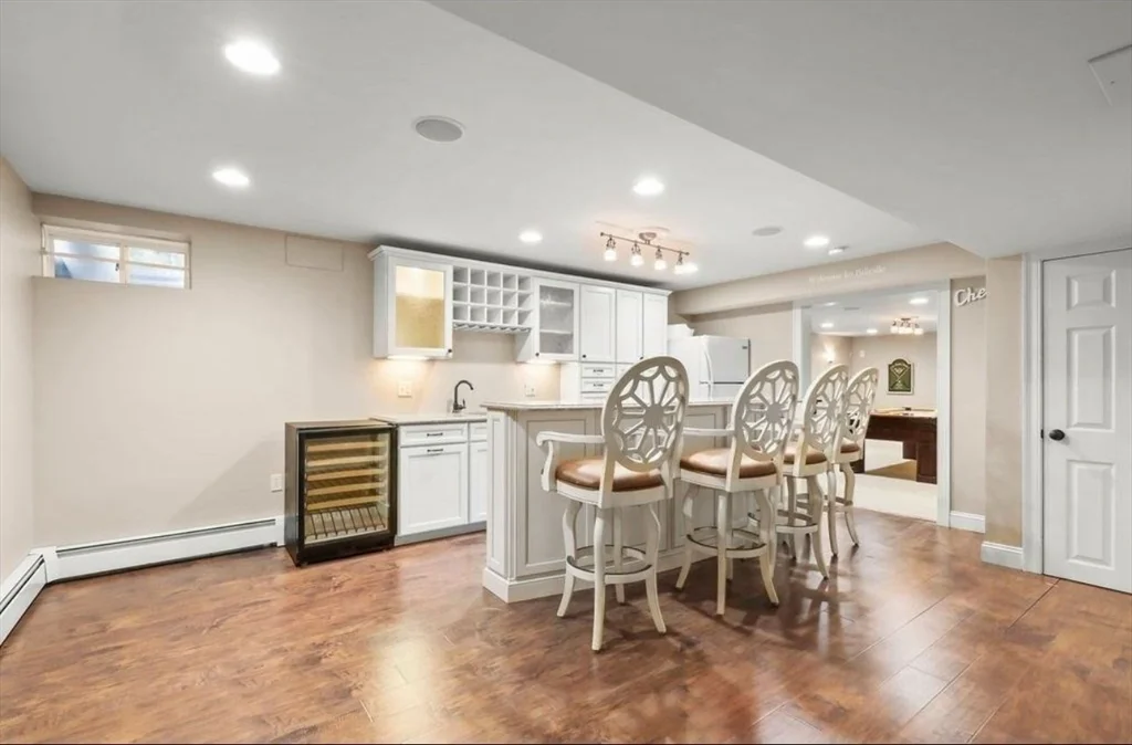 51 Coach Rd, Attleboro Falls