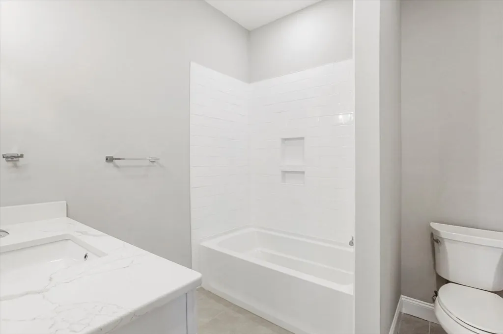 30 Main St, Tufts University