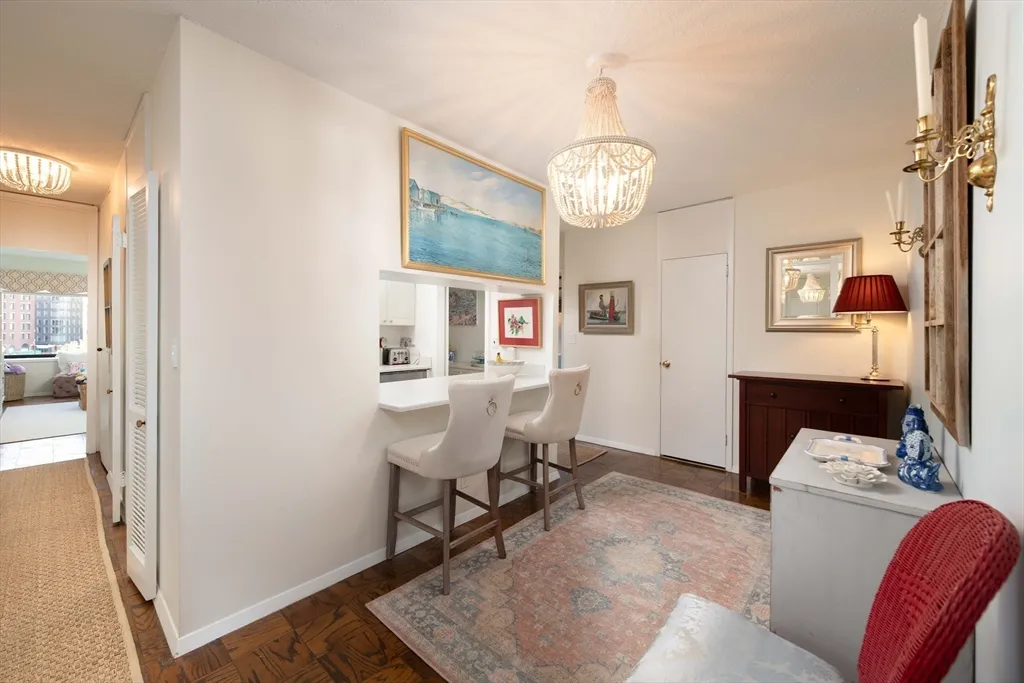 85 E India Row, Waterfront