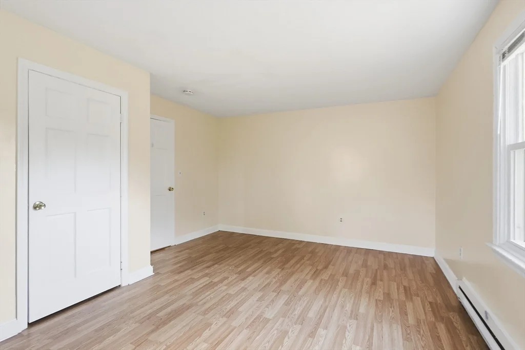 453 Pond St, Braintree