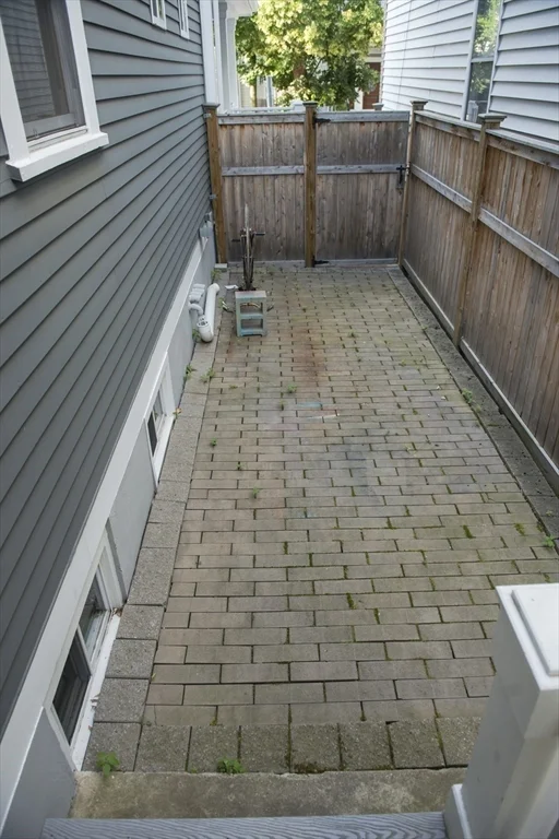 222 Pearl St, East Somerville