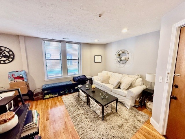 38 Charter St, North End