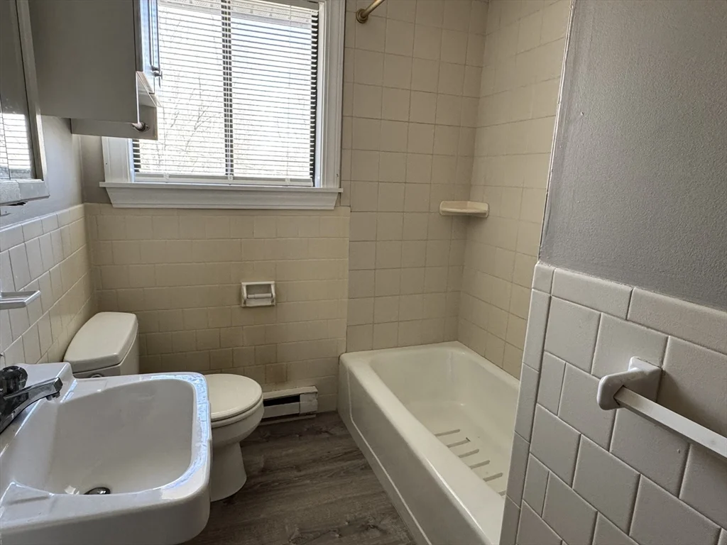 320 Elm St, Southbridge