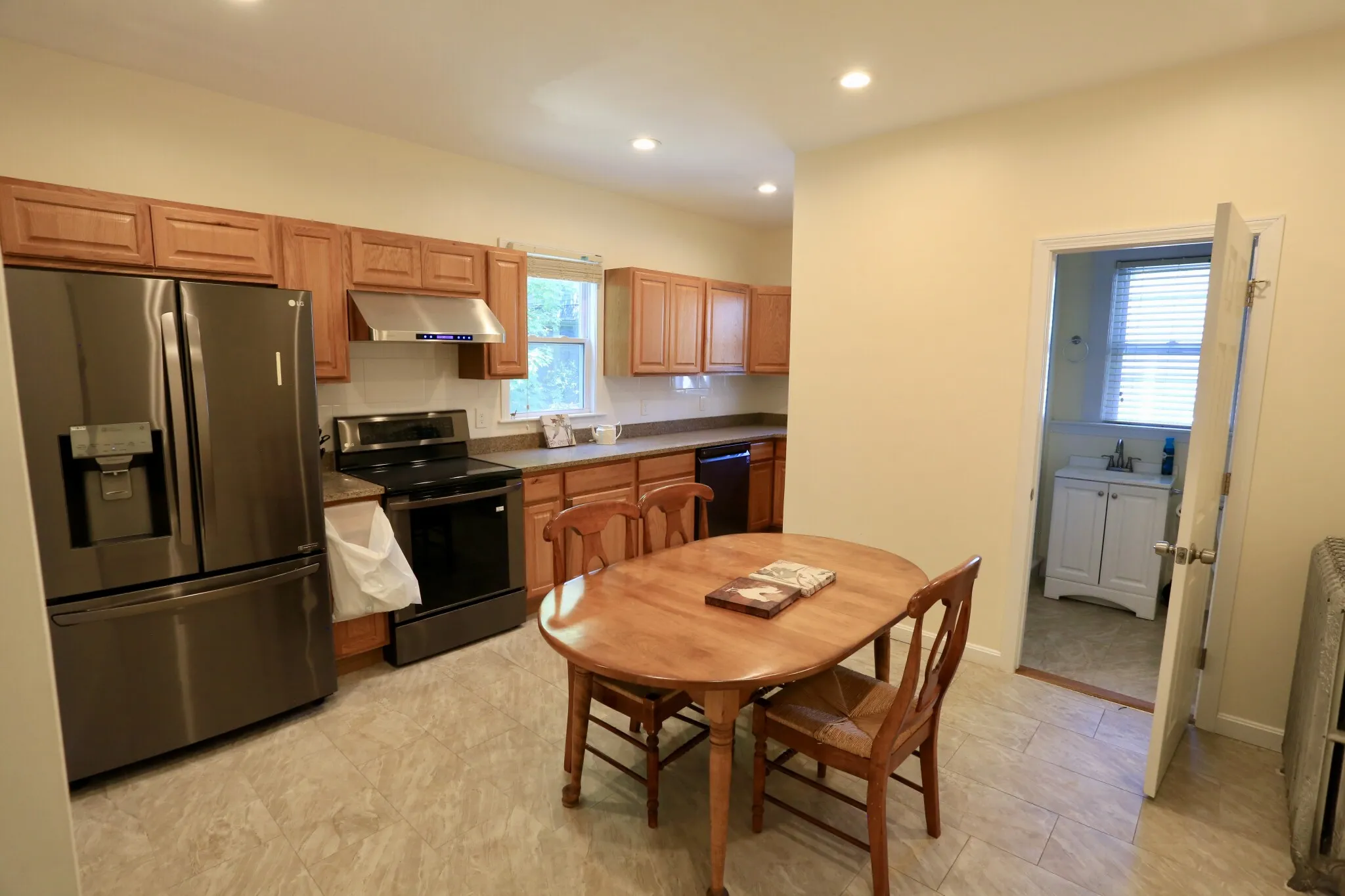 124 Forest St, Medford