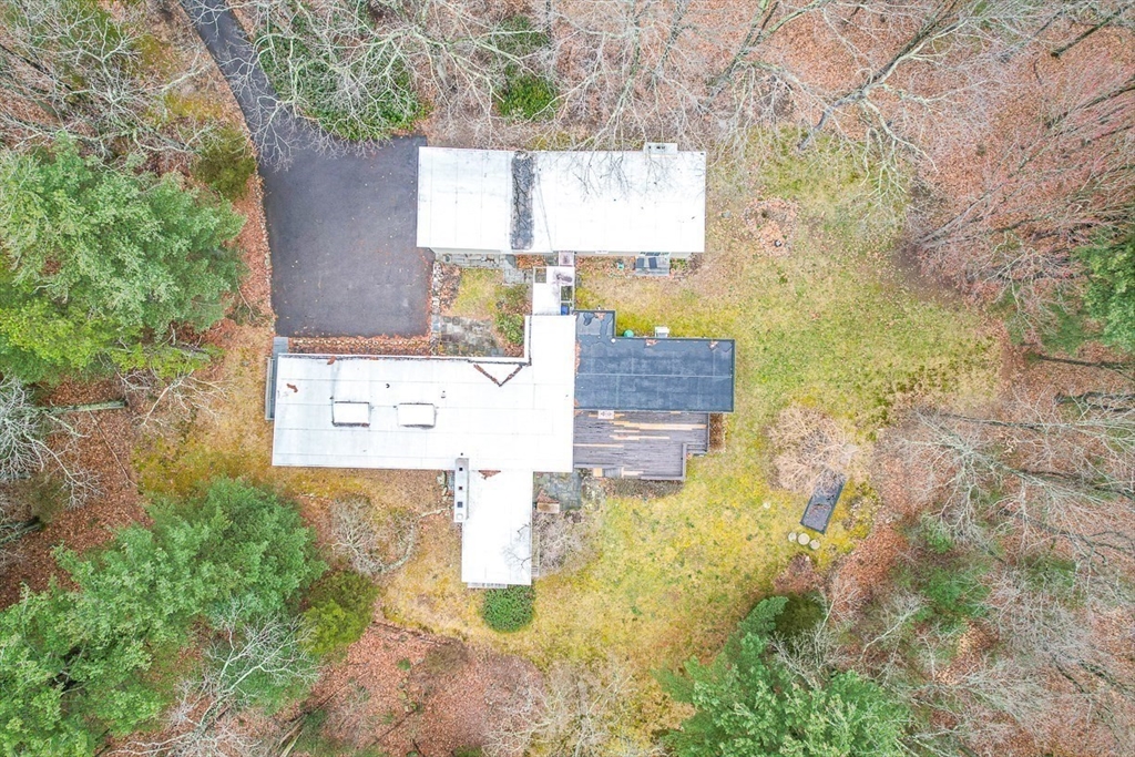 583 Gay St, Westwood