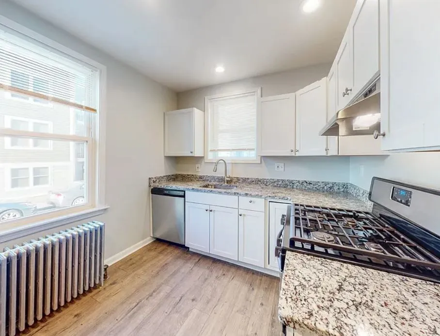 26 Chelsea St, East Boston