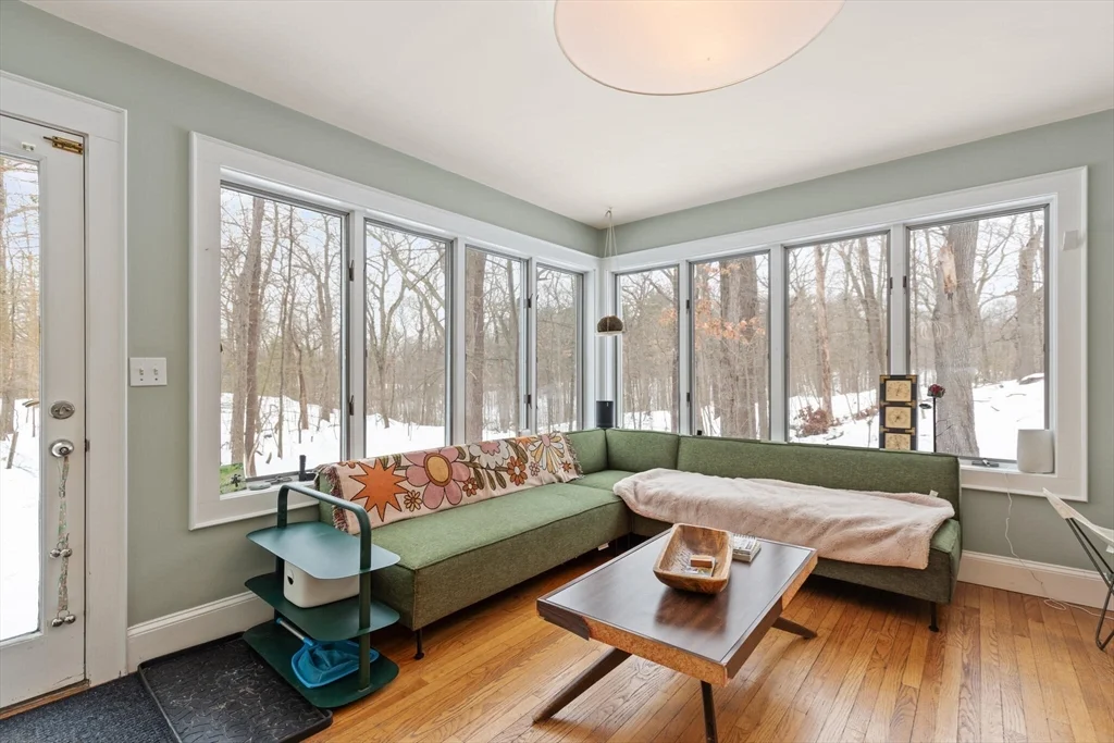 36 Joyce Rd, Medford