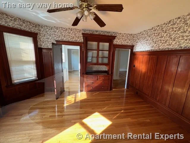 76 Powderhouse Blvd, Davis Square