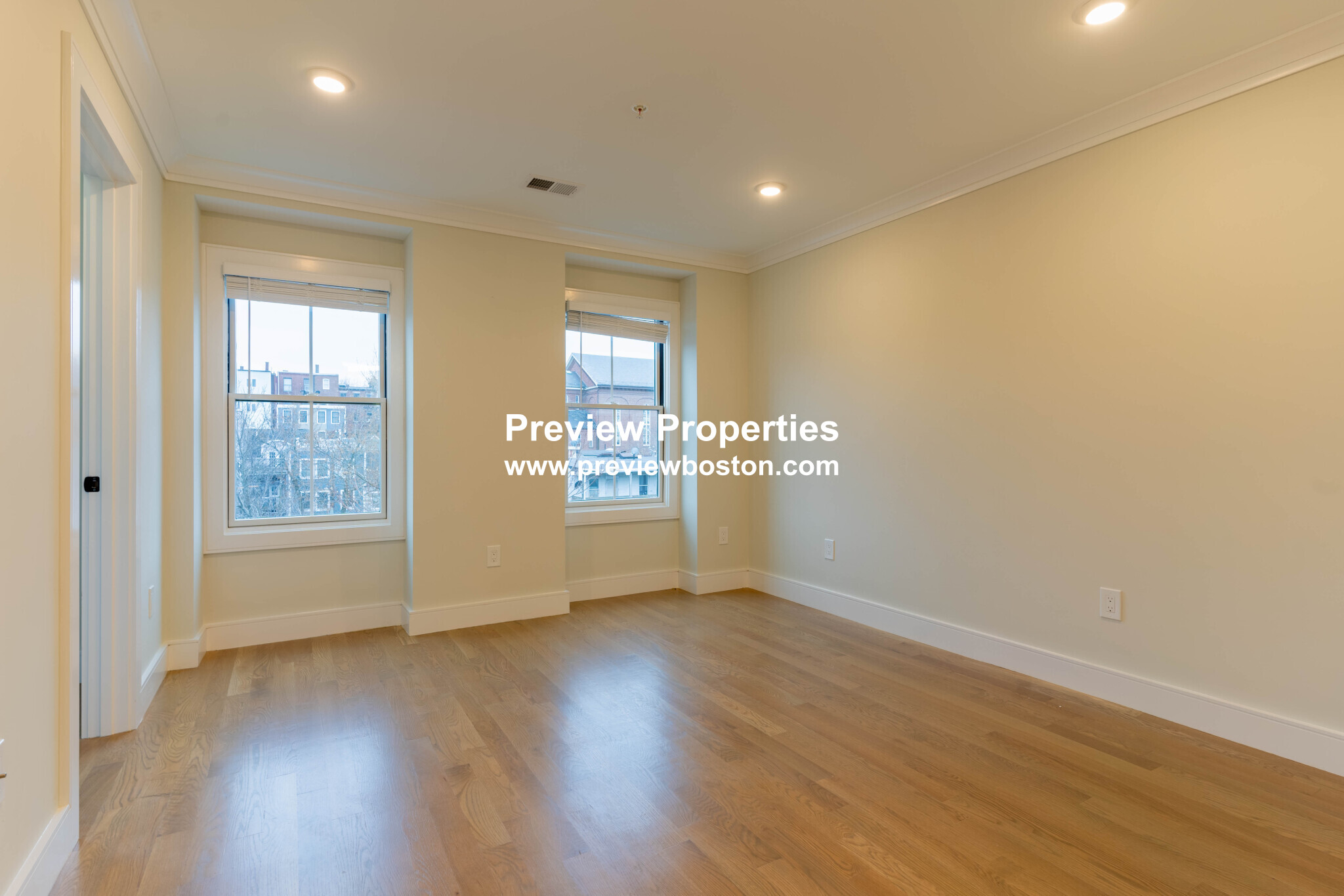 303 Maverick St, East Boston