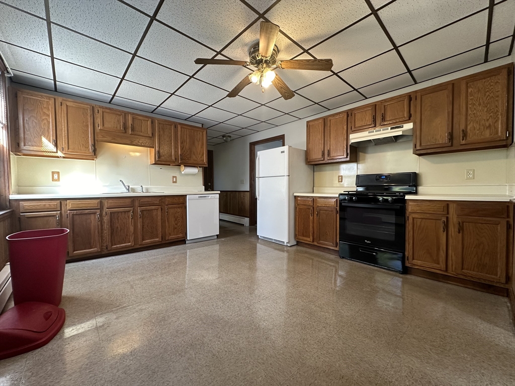 3 Shaw Ave, Middleboro