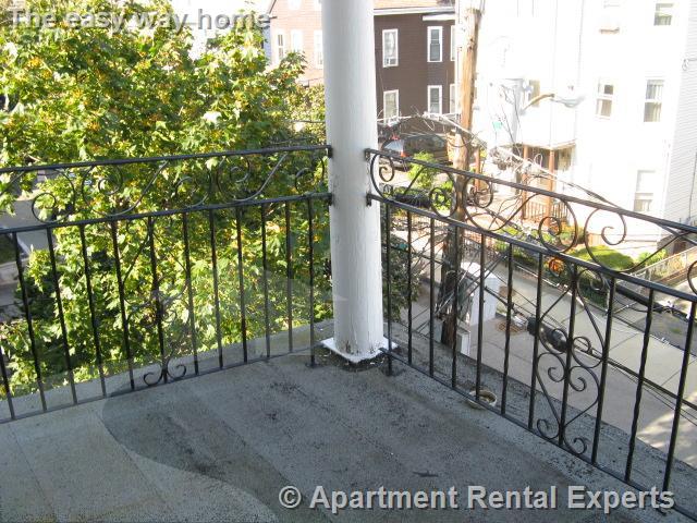 56 Derby St, Winter Hill