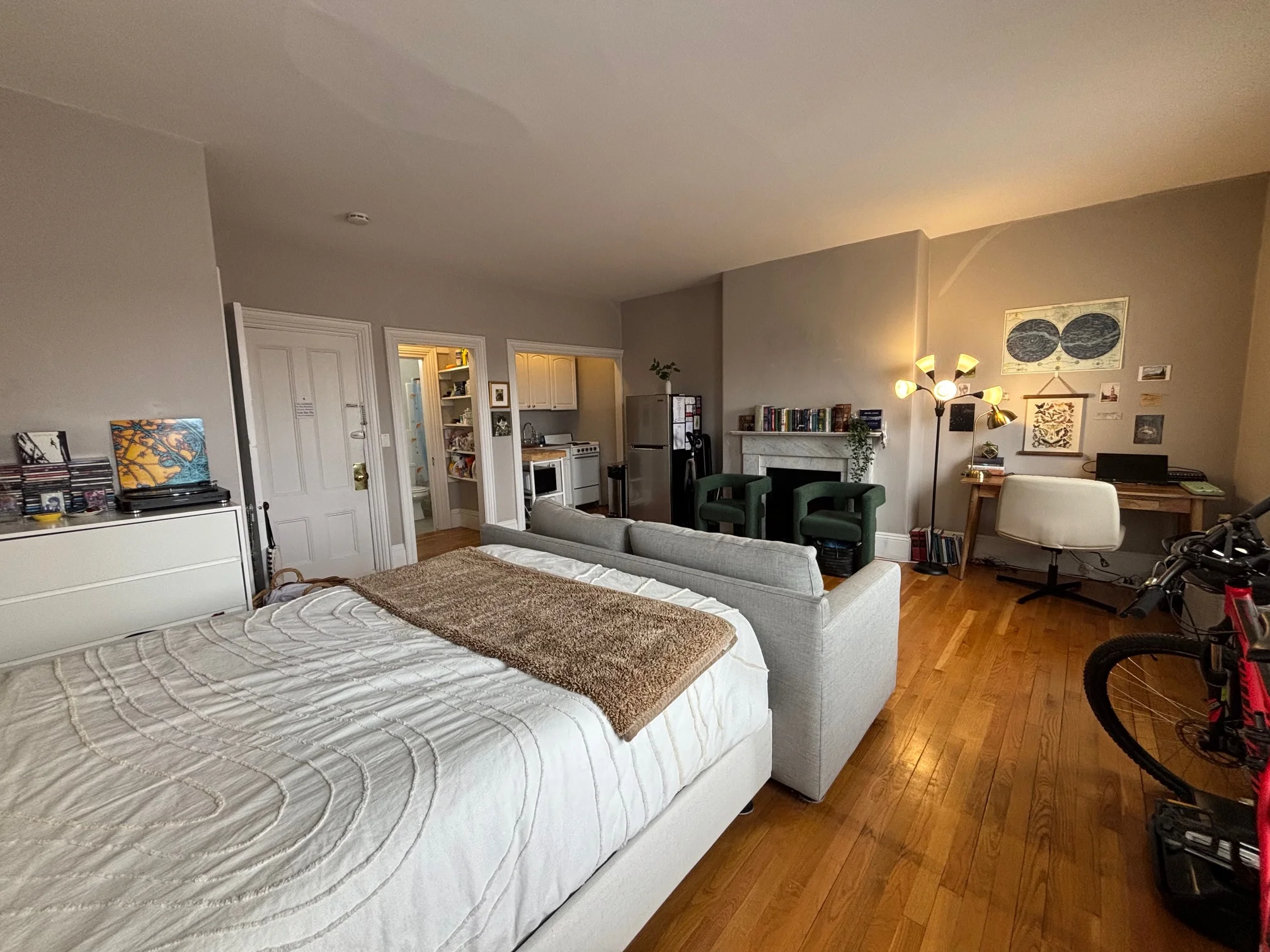 82 Charles St, Beacon Hill