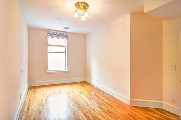 238 Marlborough St, Back Bay