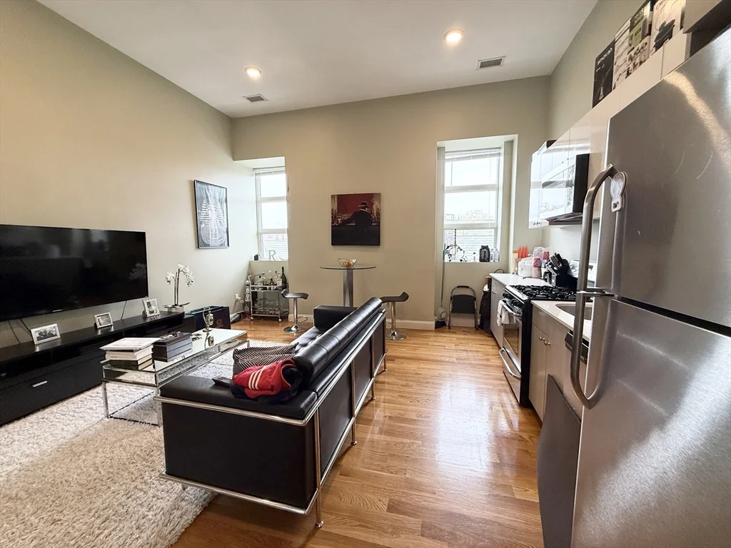 409 Dudley St, Roxbury