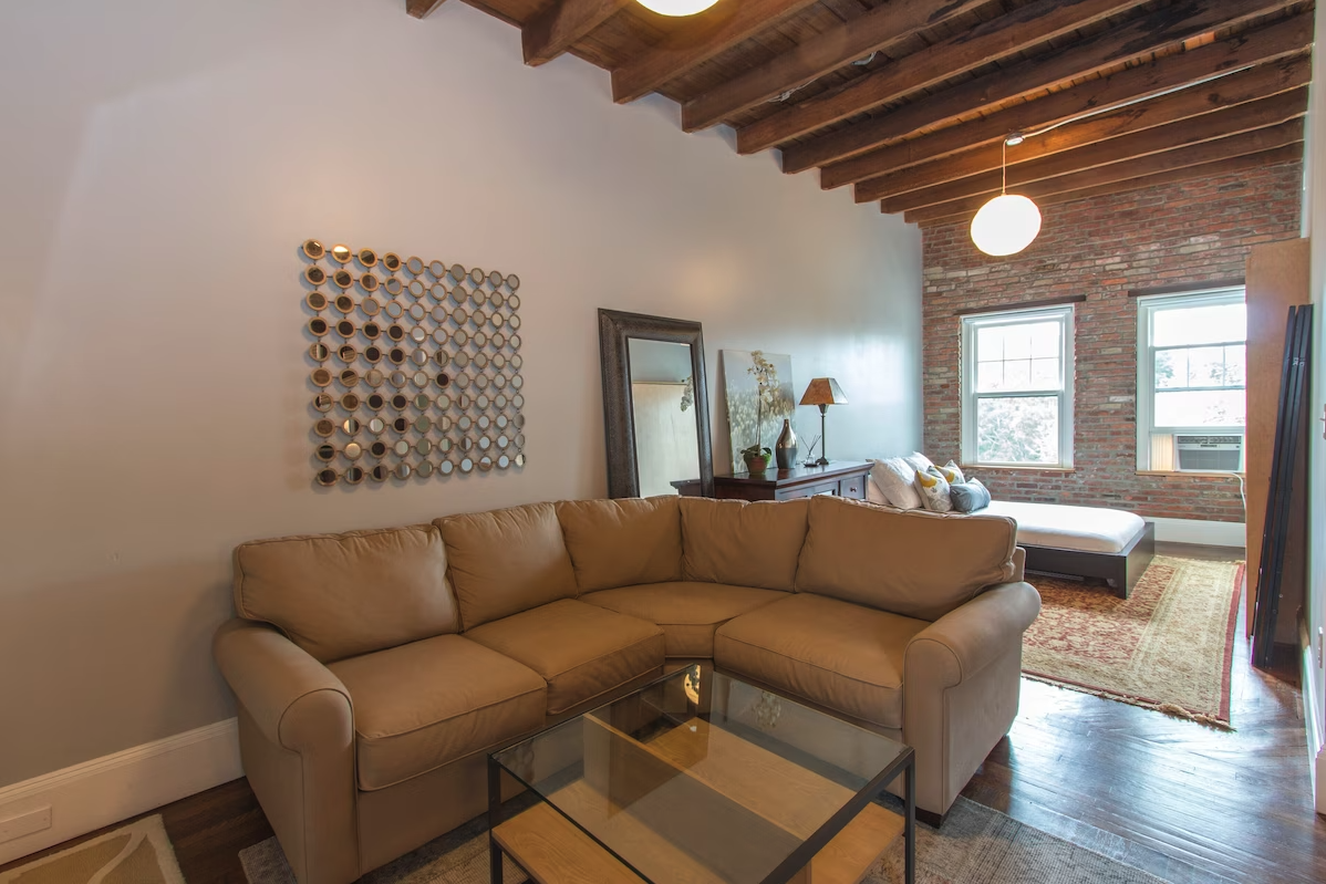 1870 Commonwealth Ave, Brighton