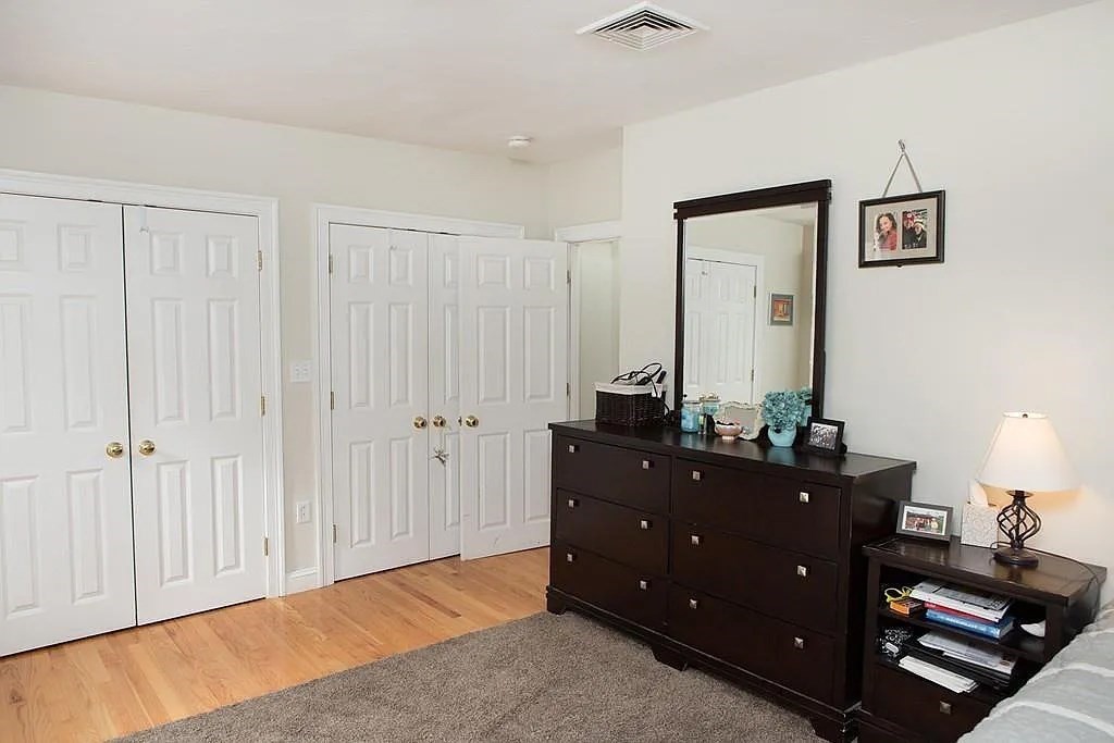 159 W 6th St, South Boston