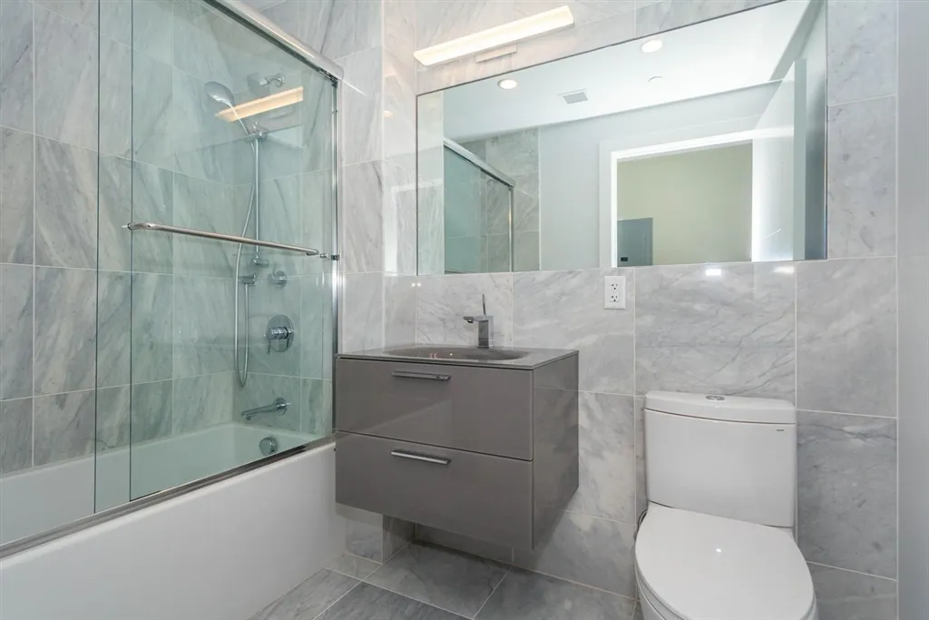 906 East 2nd St, South Boston