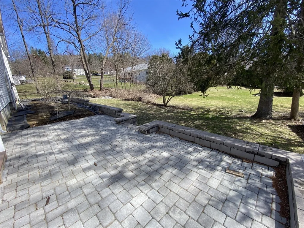 74 Moore Ave, Warren