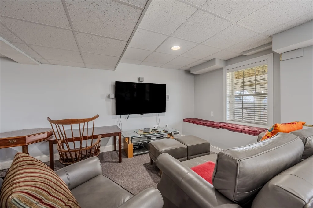 9 Kettle Way, Dracut