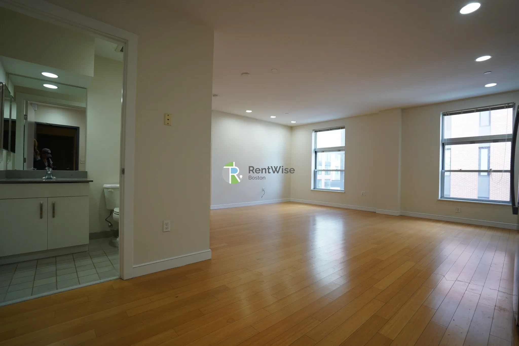 601 Albany St, South End