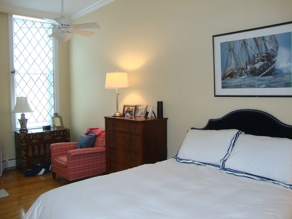 271 Beacon, Back Bay