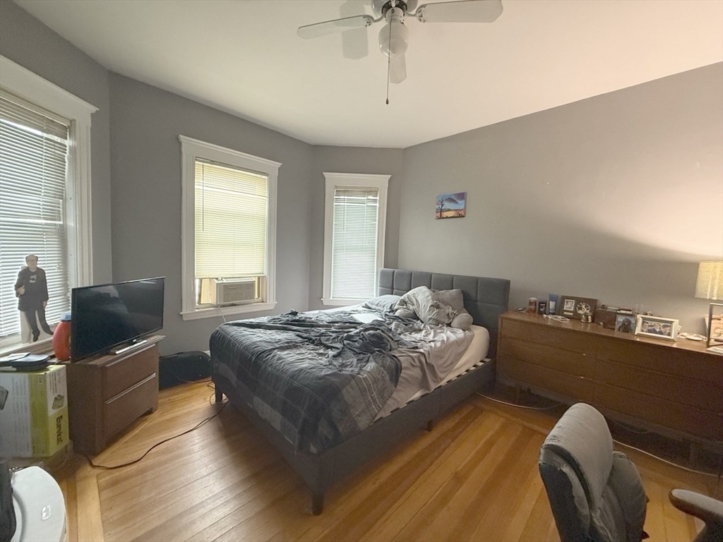 34 Belknap St, Tufts University