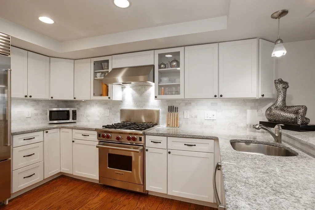 20 Braddock Park, South End