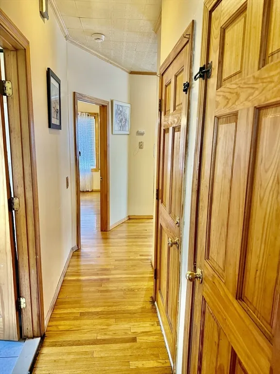 9 Newhall St, Lowell