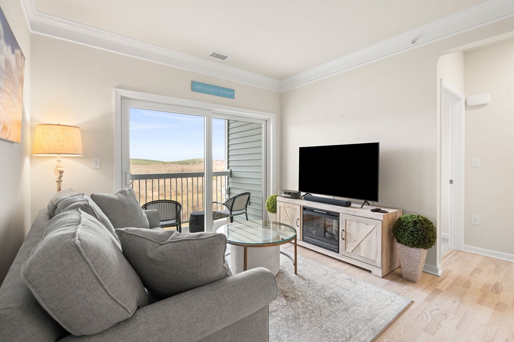 1410 Peters Farm Way, Westborough